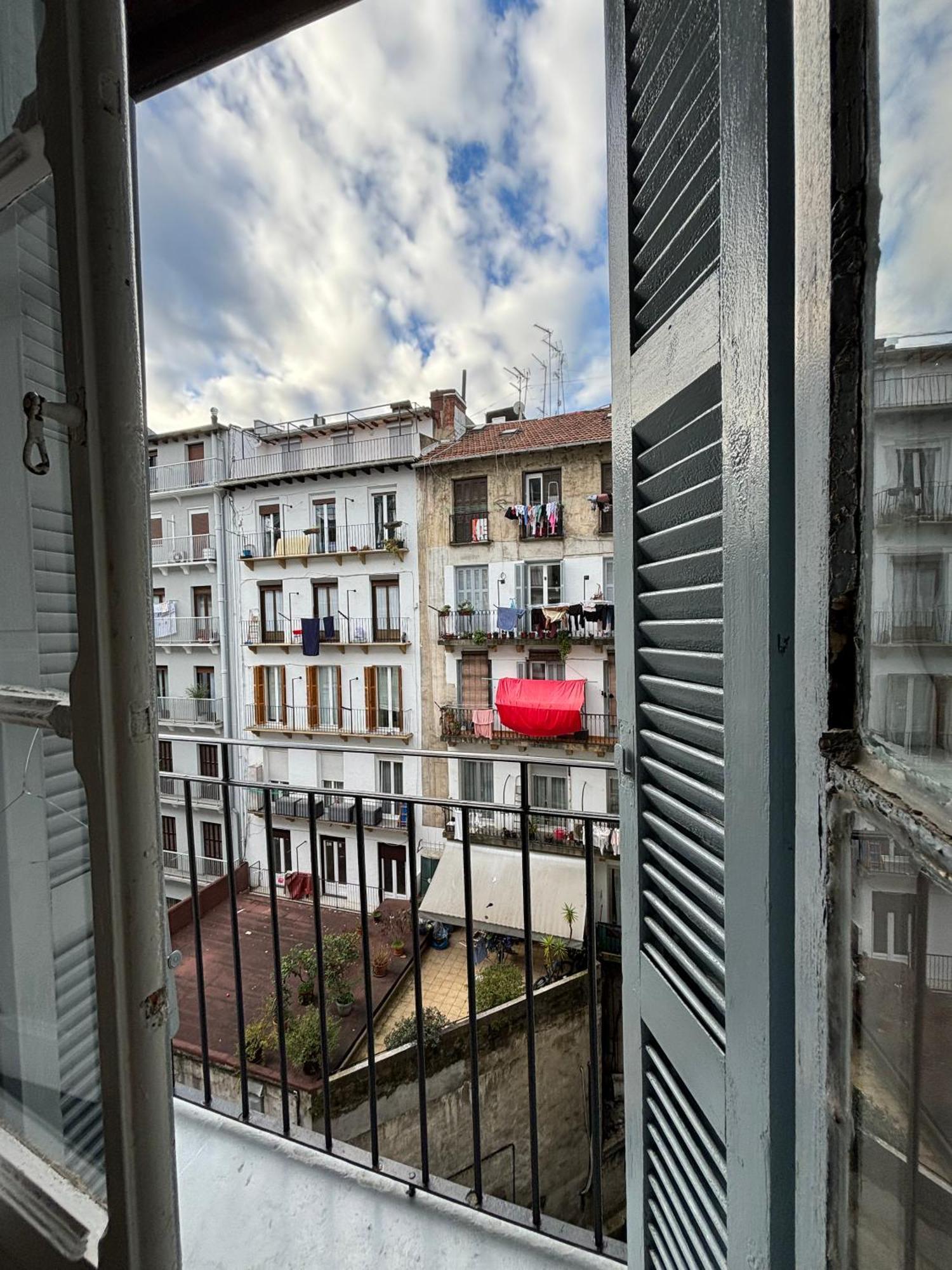 Apartamento Familiar Reformado En El Centro, Donostia-ซานเซบาสเตียน ภายนอก รูปภาพ